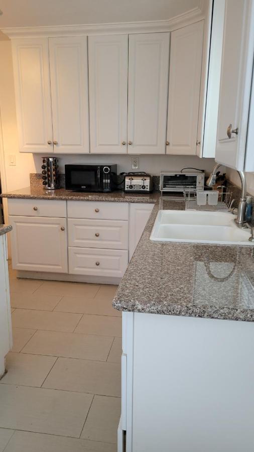 Ocean Breeze Apartment Huntington Beach Exterior photo